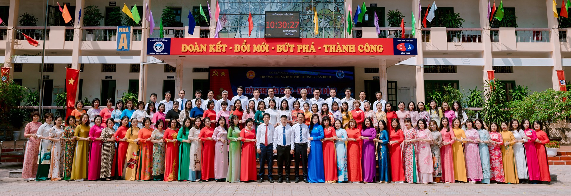 Cán bộ nhân viên