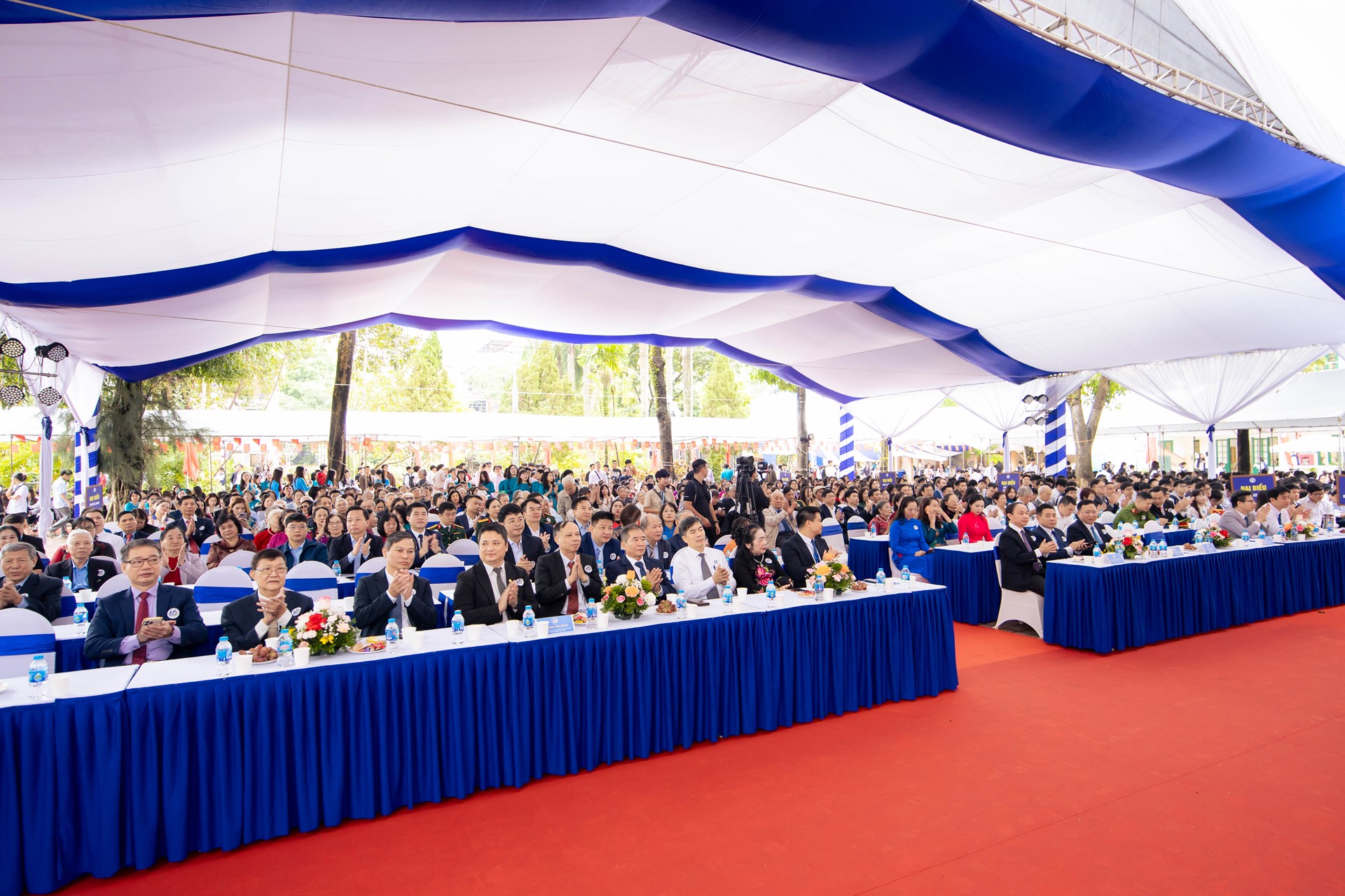 Sân trường 65 năm