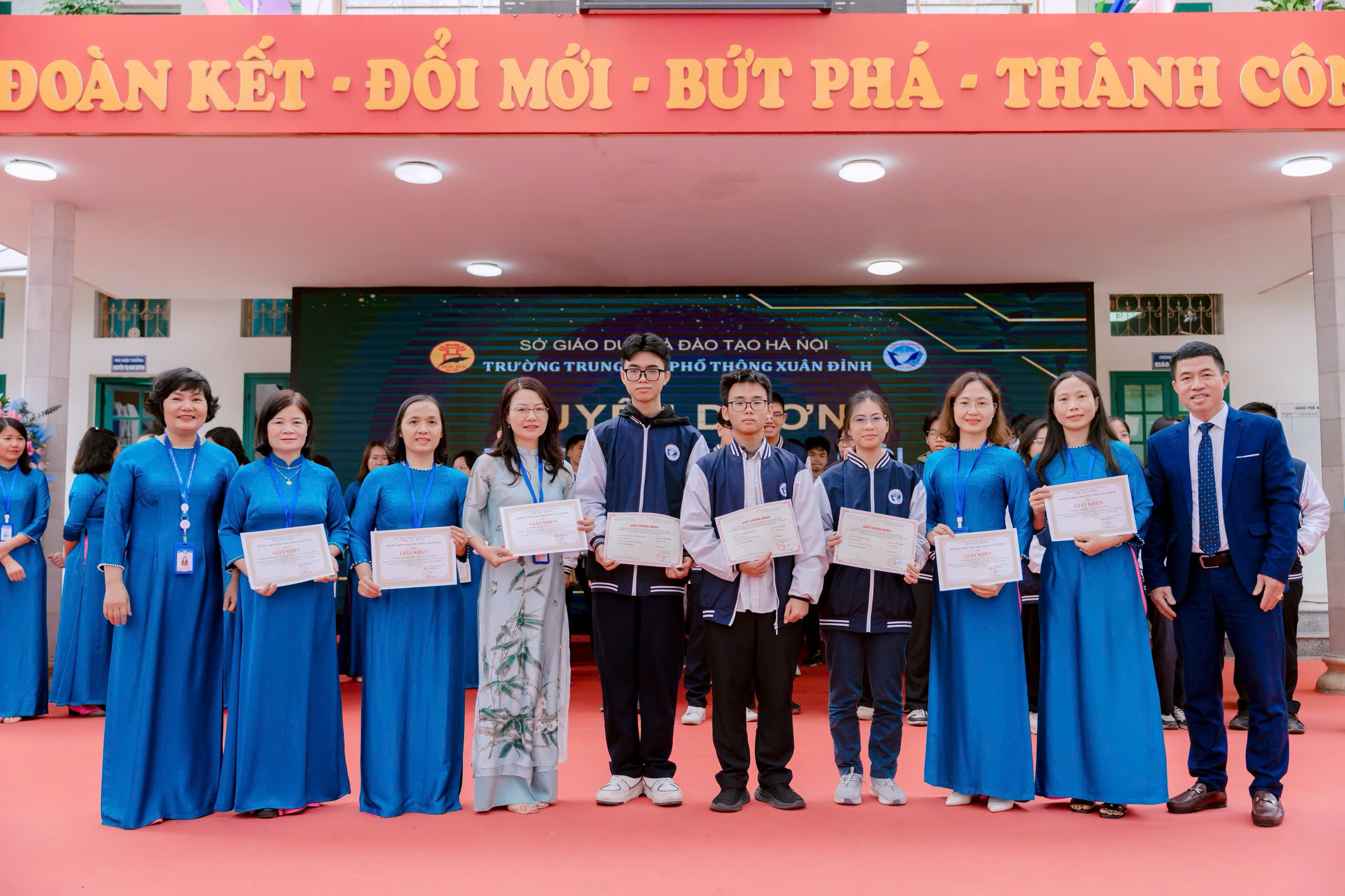 Z7246972300844 29E2a97f1a24346001621faf851dbf69