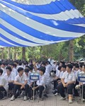 Hoạt động trải nghiệm hướng nghiệp giáo dục pháp luật và kĩ năng lái xe mô tô, xe máy an toàn cho học sinh
